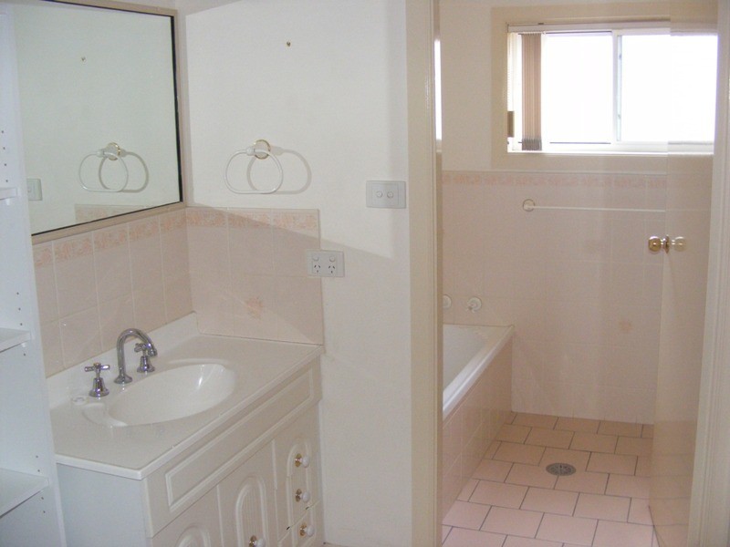 11 Leonora Crescent, Kootingal NSW 2352