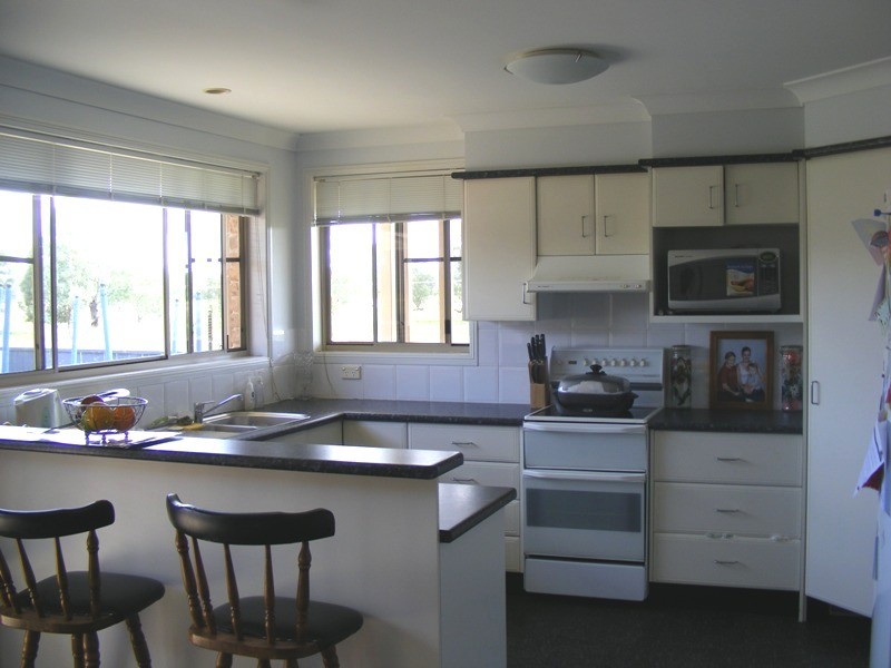 5 Heron Road, Tamworth NSW 2340