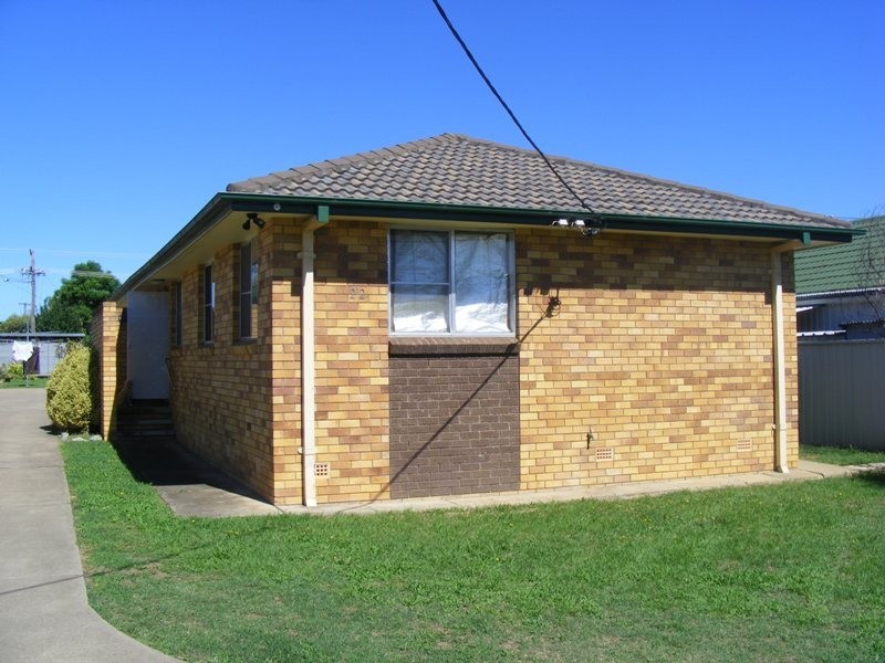 2/22 Olive Lane, Tamworth NSW 2340