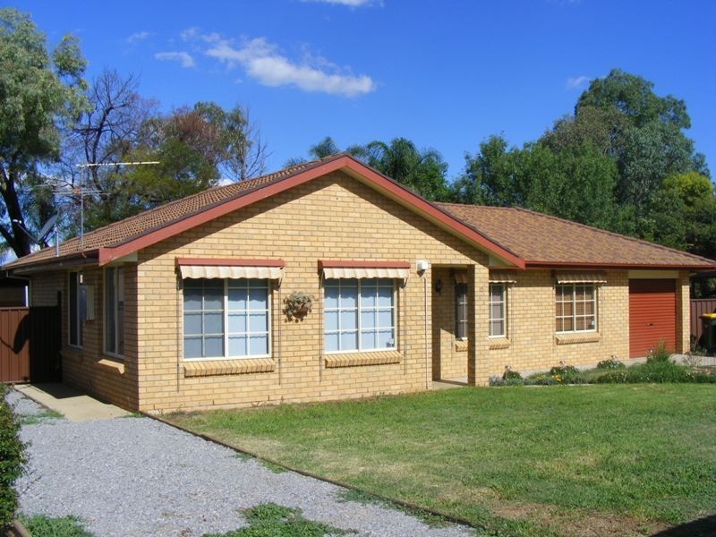 15 Baxter Place, Tamworth NSW 2340
