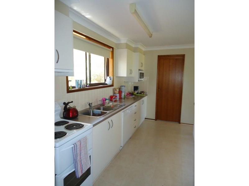 5 Prentice Avenue (East), Tamworth NSW 2340