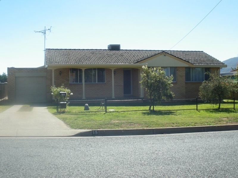 15 Kurrawan Street, Tamworth NSW 2340