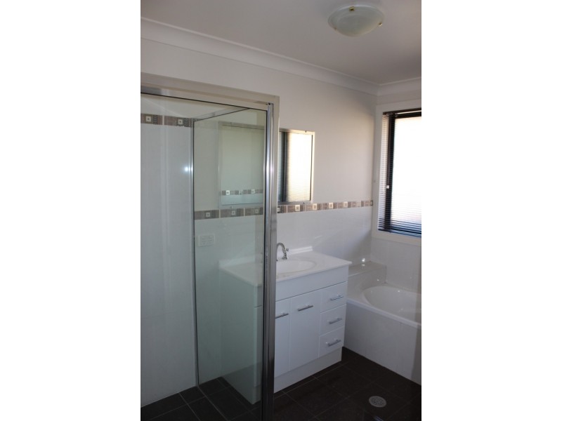 4 Kalinda Place, Tamworth NSW 2340