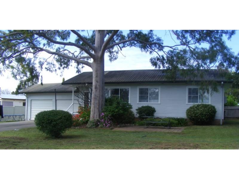 9 Central Avenue, Tamworth NSW 2340