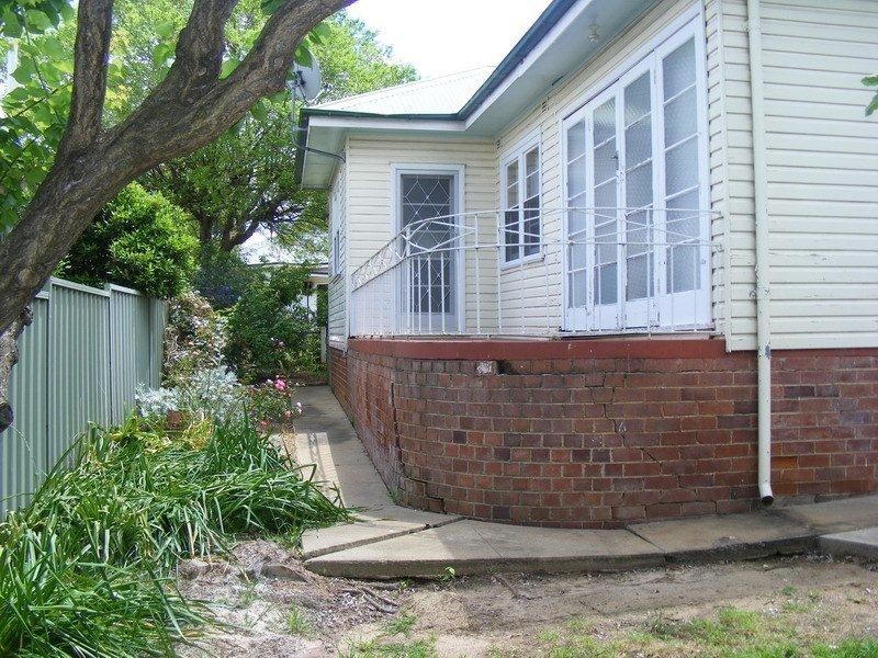 19 Russell Street, Tamworth NSW 2340