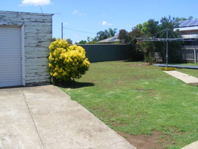 35 Edinburgh Avenue, Tamworth NSW 2340