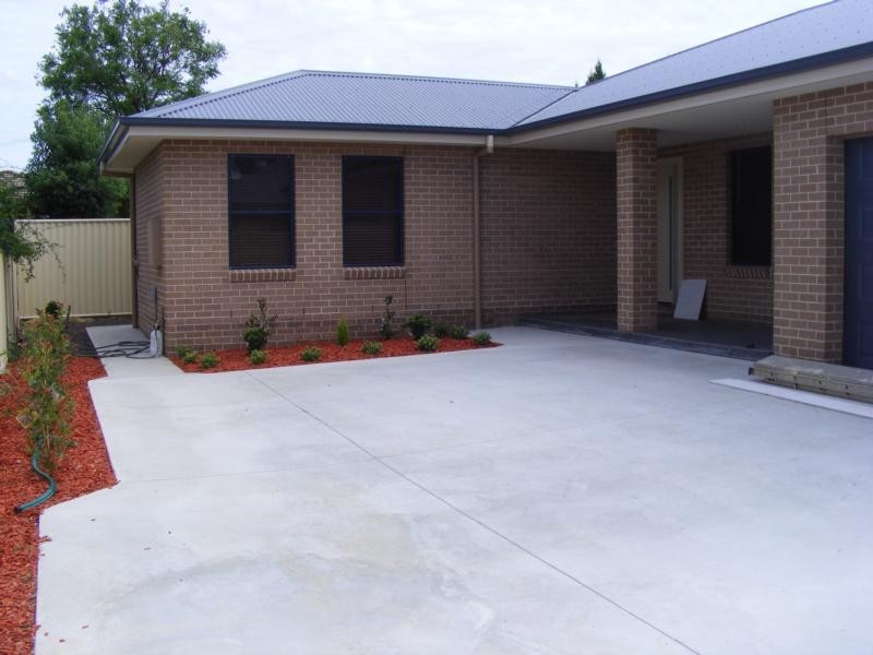 2/11 Edgeroy Street, Tamworth NSW 2340