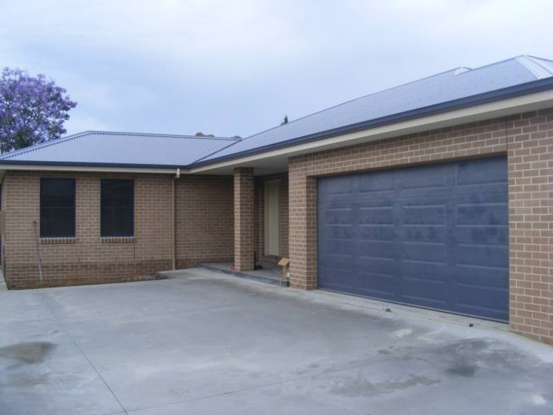 2/11 Edgeroy Street, Tamworth NSW 2340