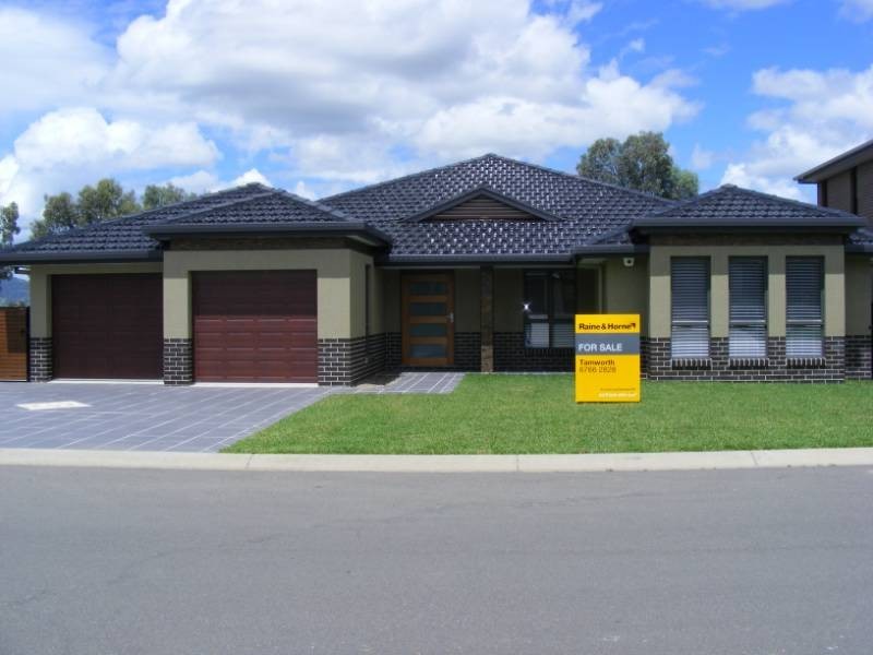 110 The Heights, Tamworth NSW 2340