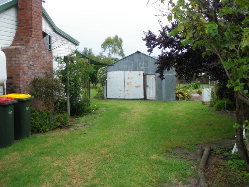 14 Pine Street, Kootingal NSW 2352