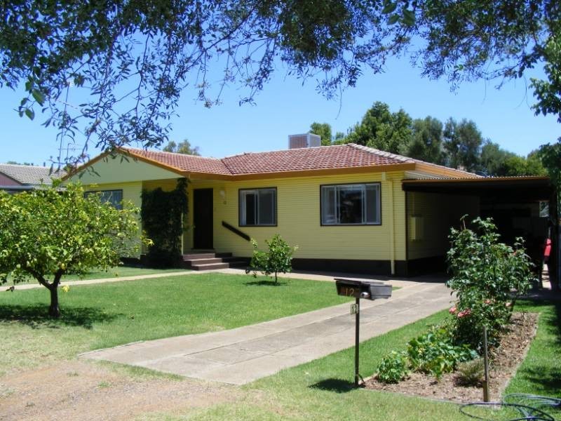 12 Warren Street, Tamworth NSW 2340