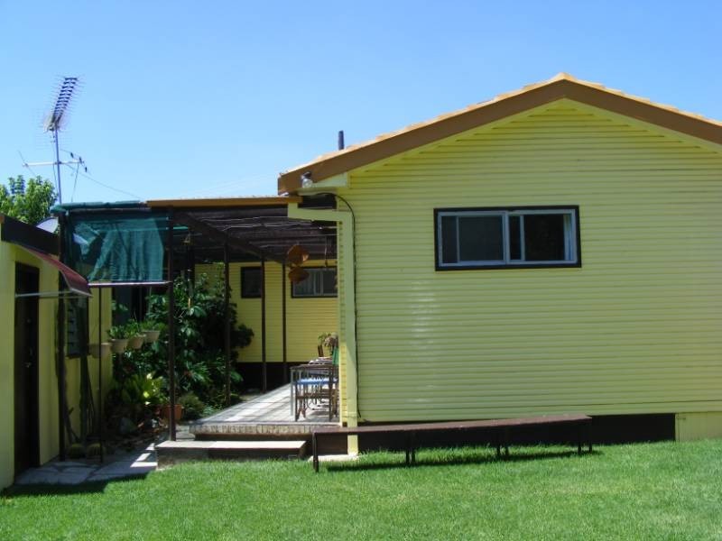 12 Warren Street, Tamworth NSW 2340