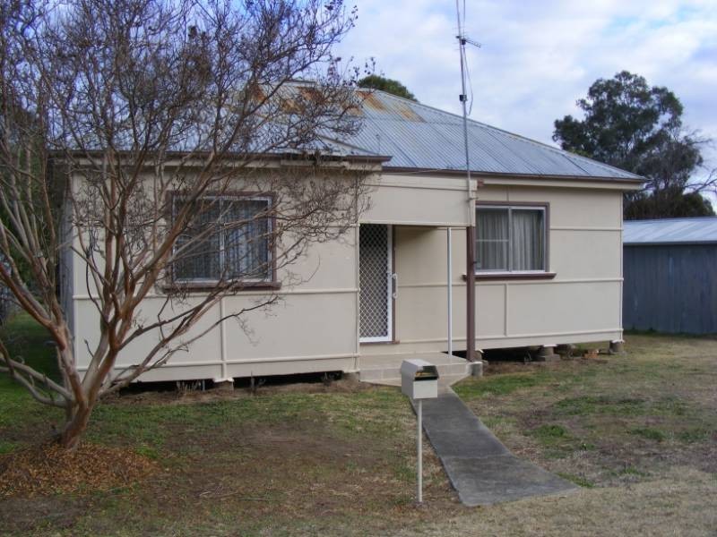 22 Laurel Street, Kootingal NSW 2352