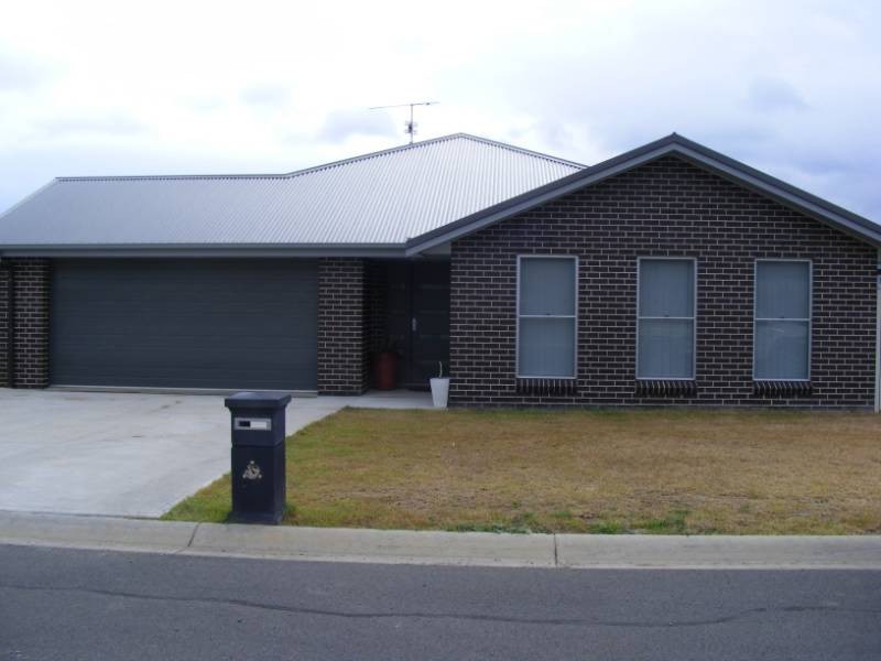 24 Hibiscus Way, Tamworth NSW 2340