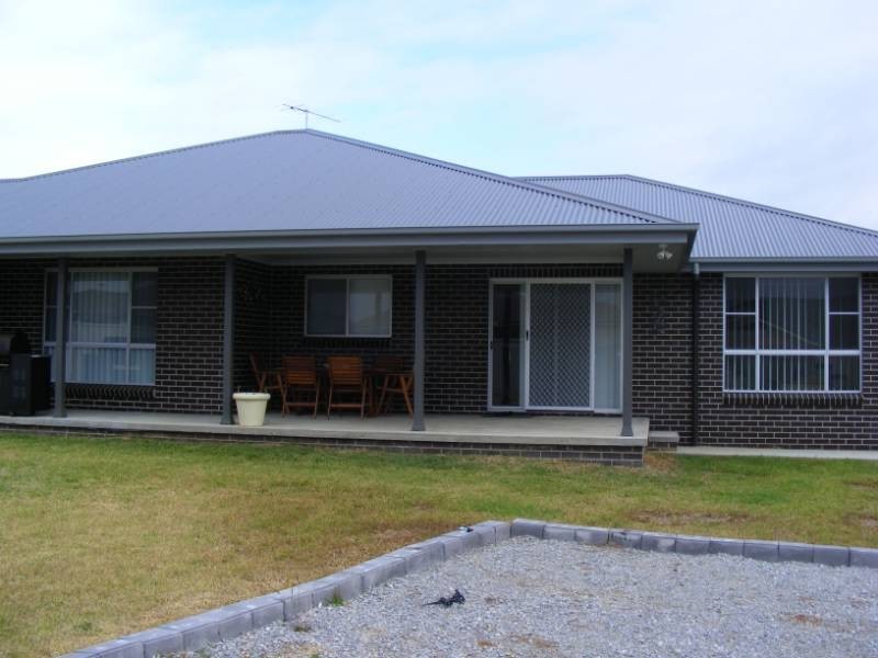 24 Hibiscus Way, Tamworth NSW 2340