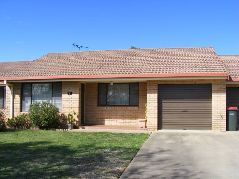 3/49 Susanne Street, Tamworth NSW 2340