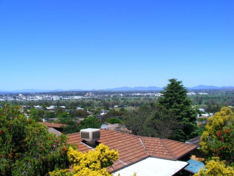 62 Yarmouth Parade, Tamworth NSW 2340