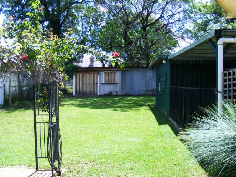 128 Denison Street, Tamworth NSW 2340