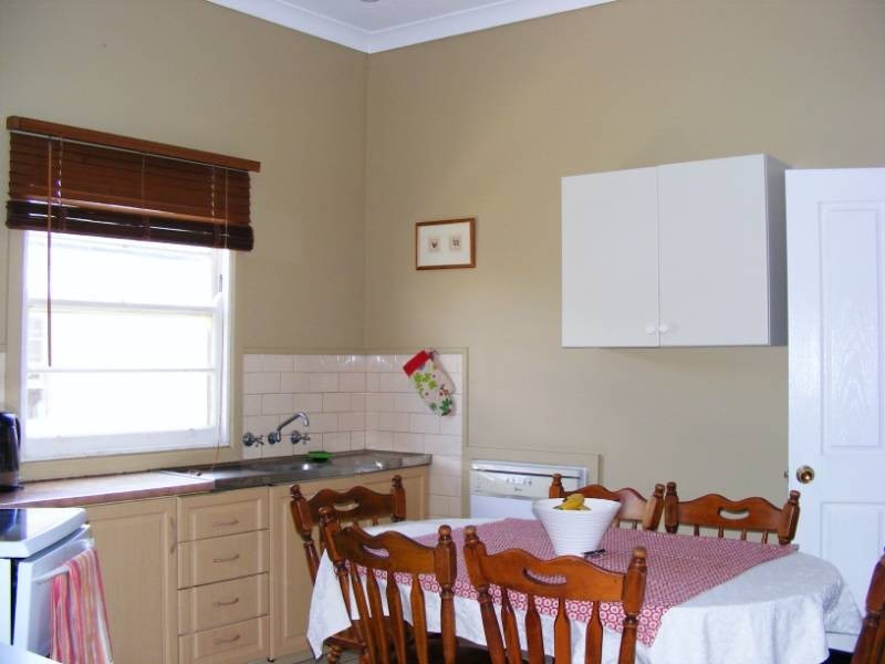 128 Denison Street, Tamworth NSW 2340