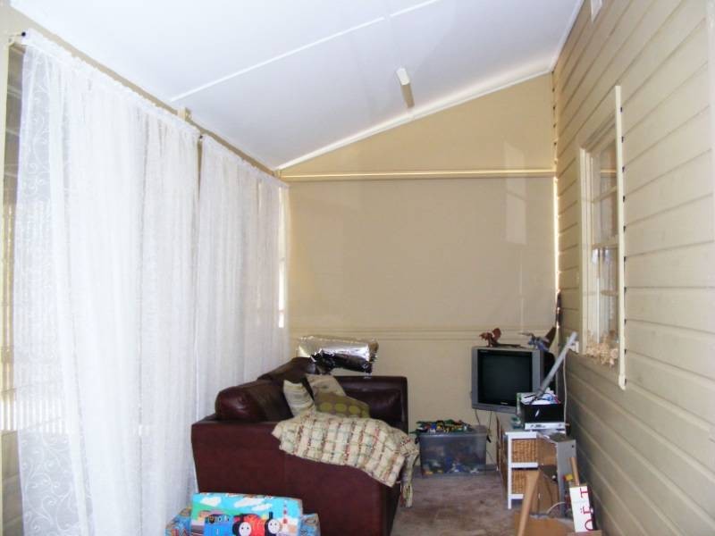 128 Denison Street, Tamworth NSW 2340