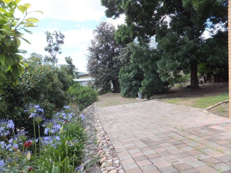 96 White Street, Tamworth NSW 2340