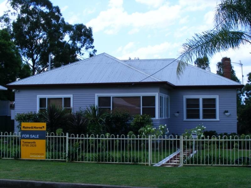 14 Bruce Street, Tamworth NSW 2340