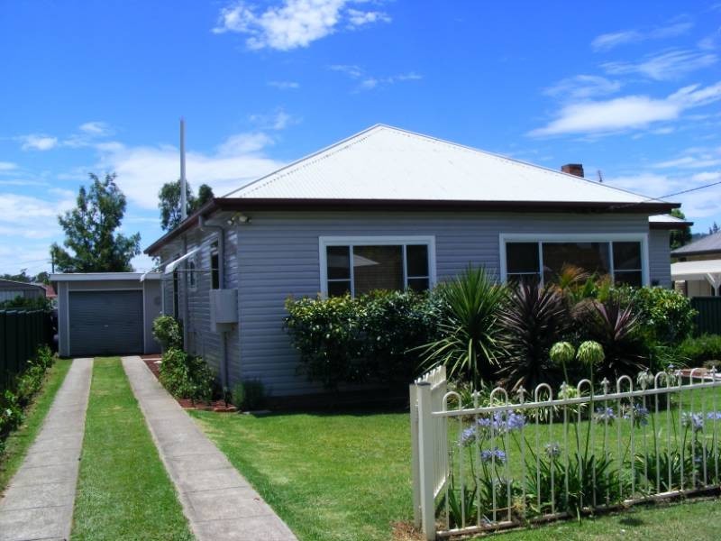 14 Bruce Street, Tamworth NSW 2340