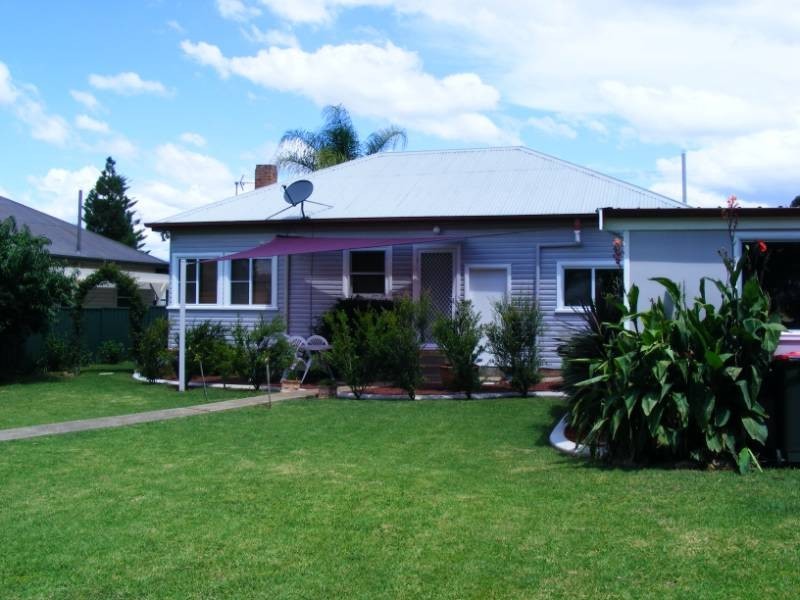 14 Bruce Street, Tamworth NSW 2340