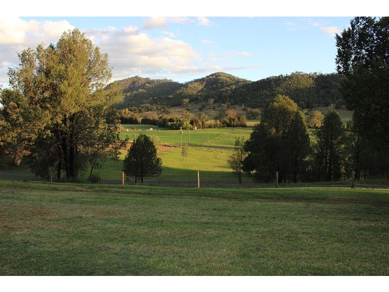 1137 Upper Moore Creek Road, Tamworth NSW 2340