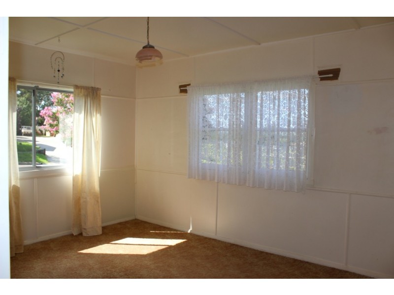 20 Hall Street, Tamworth NSW 2340