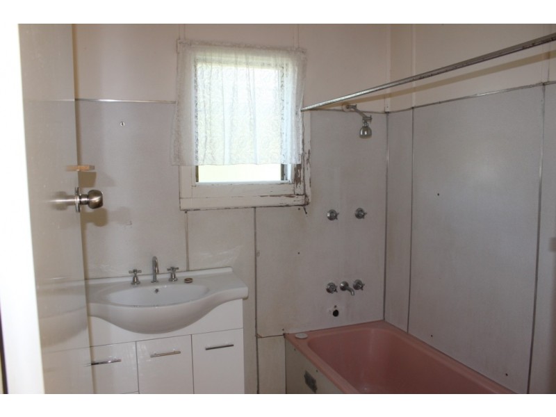 20 Hall Street, Tamworth NSW 2340