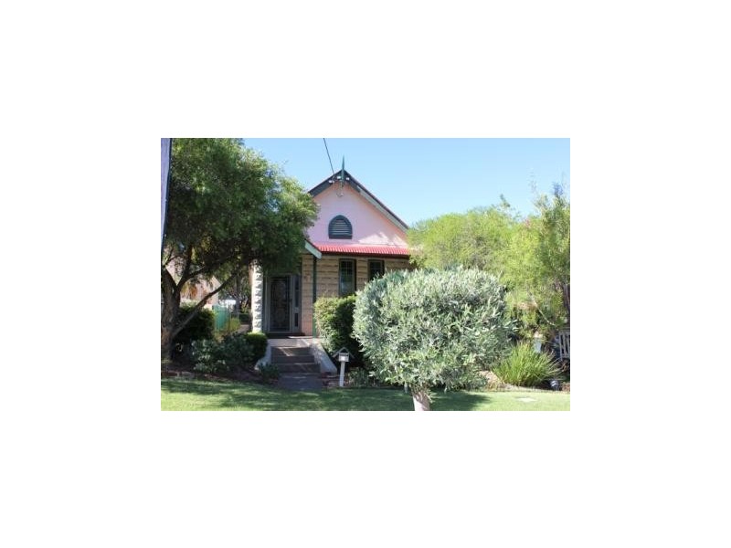 63 Darling Street (East), Tamworth NSW 2340