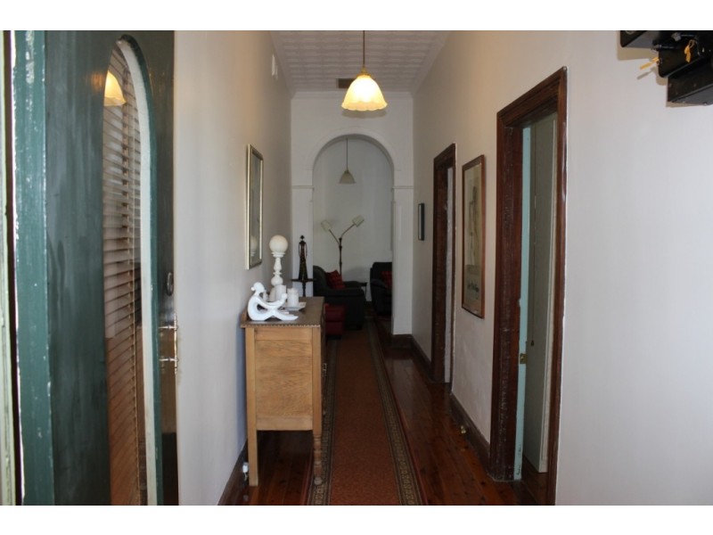 63 Darling Street (East), Tamworth NSW 2340