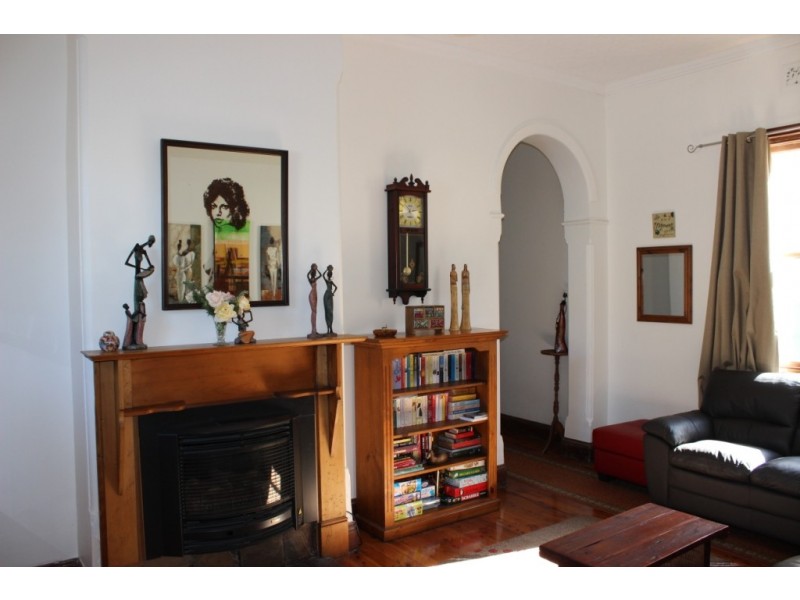 63 Darling Street (East), Tamworth NSW 2340