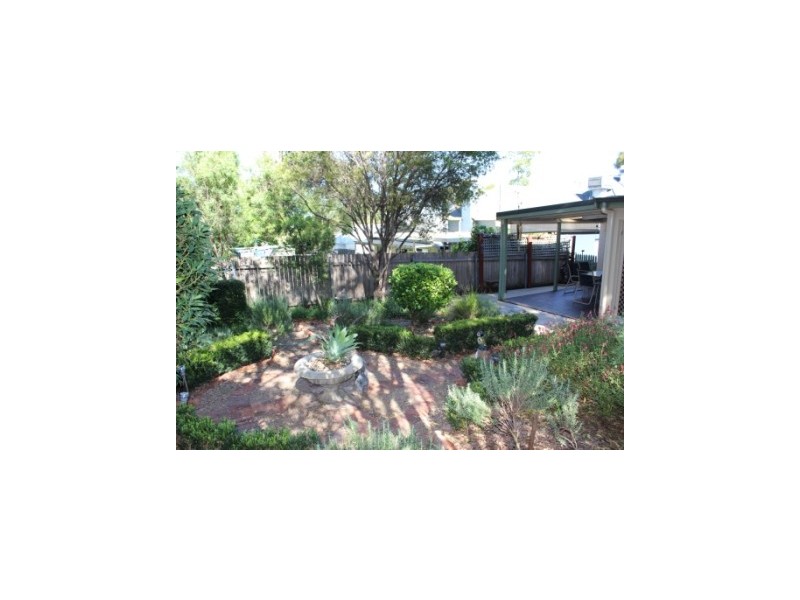 63 Darling Street (East), Tamworth NSW 2340