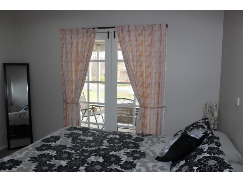 2 Banksia Street, Tamworth NSW 2340