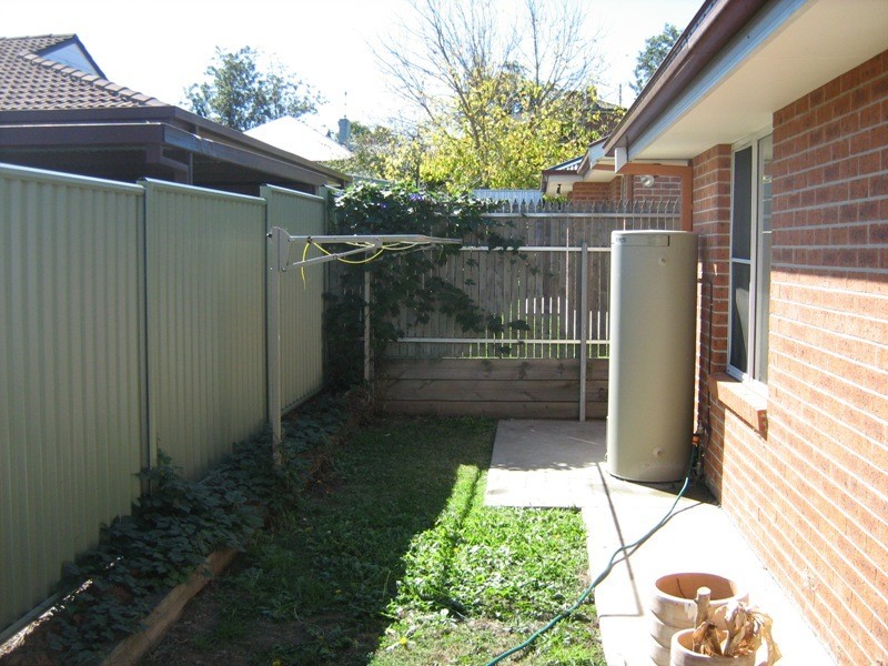 2/64 Griffen Avenue, Tamworth NSW 2340