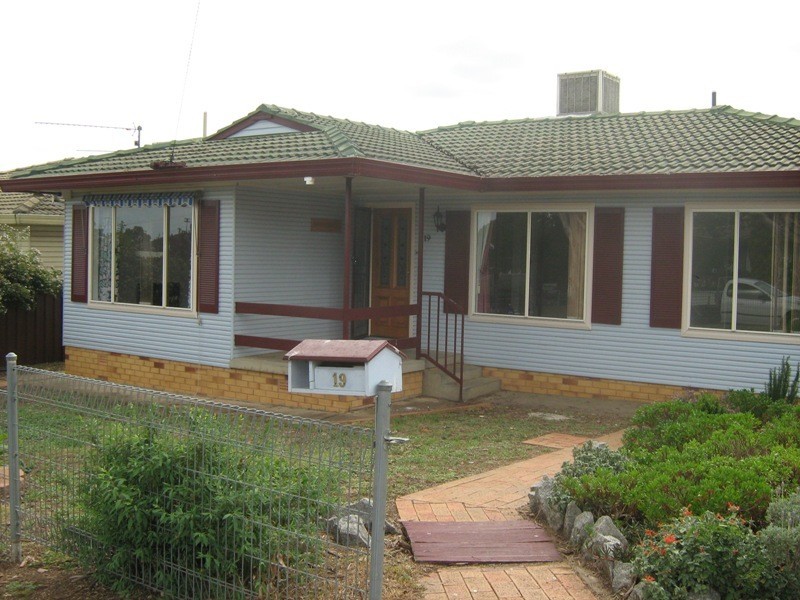 19 WONGALA STREET, Tamworth NSW 2340