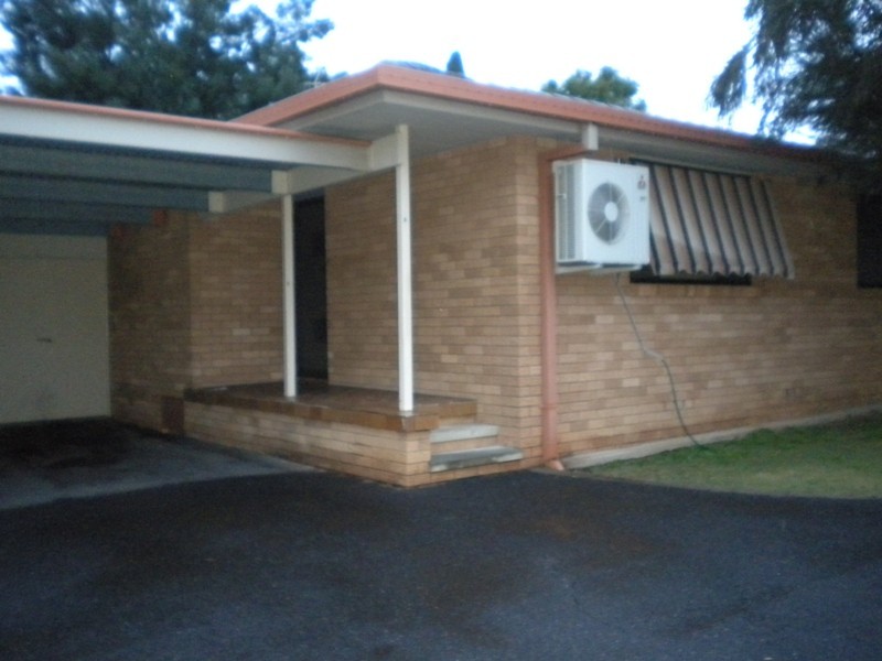 2/74 North Street, Tamworth NSW 2340