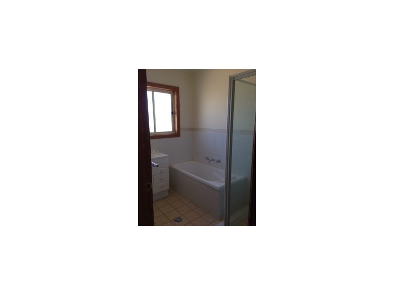 11A Church Street, Tamworth NSW 2340