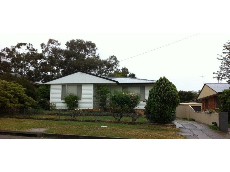 42 Erwin Street, Tamworth NSW 2340