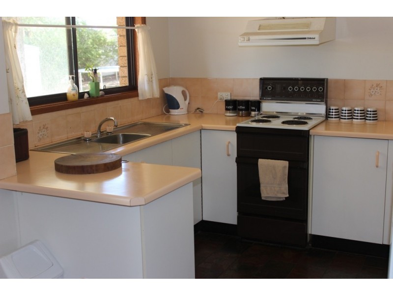 9 Gilbert Drive, Tamworth NSW 2340