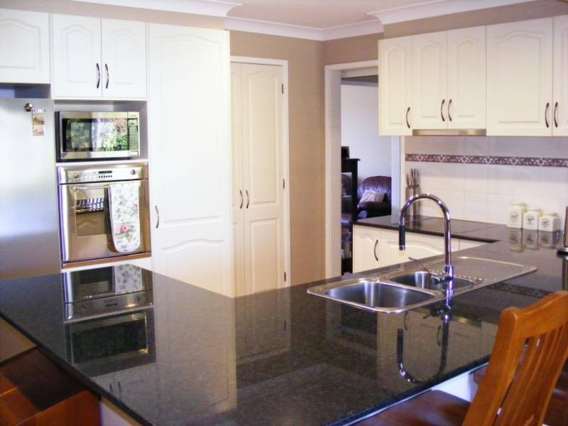 8 Amaroo Road, Tamworth NSW 2340