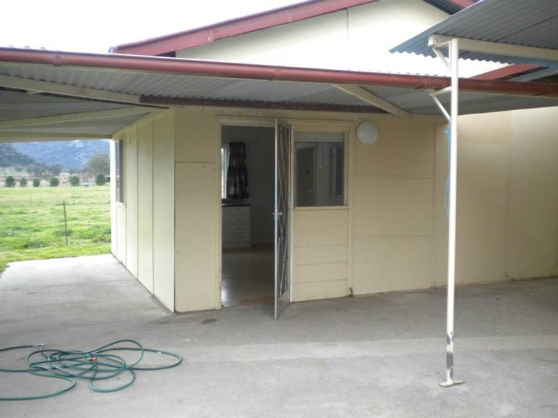 “Ikara Flat” 52 William Street, Tamworth NSW 2340