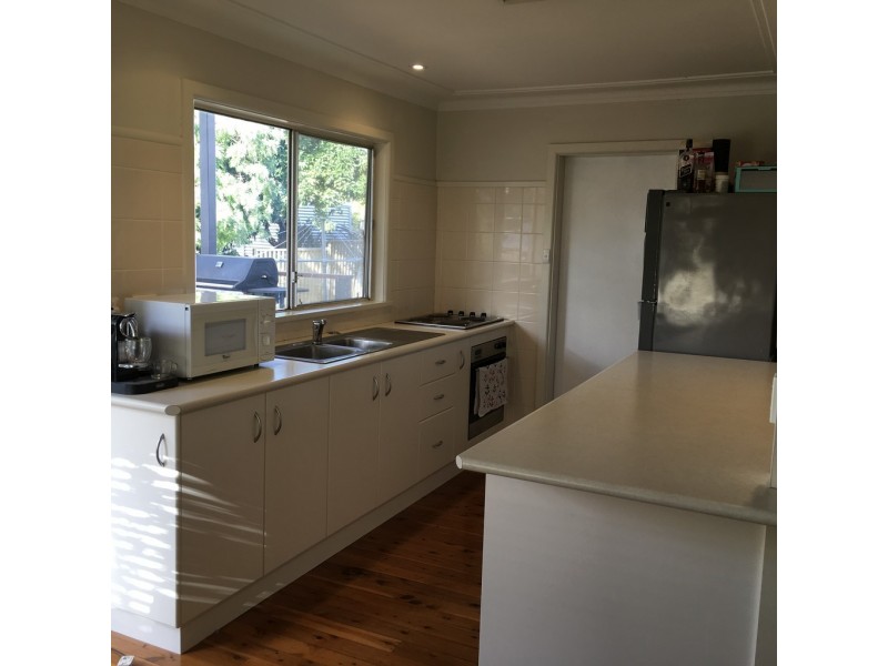 4A Upper Street, Tamworth NSW 2340