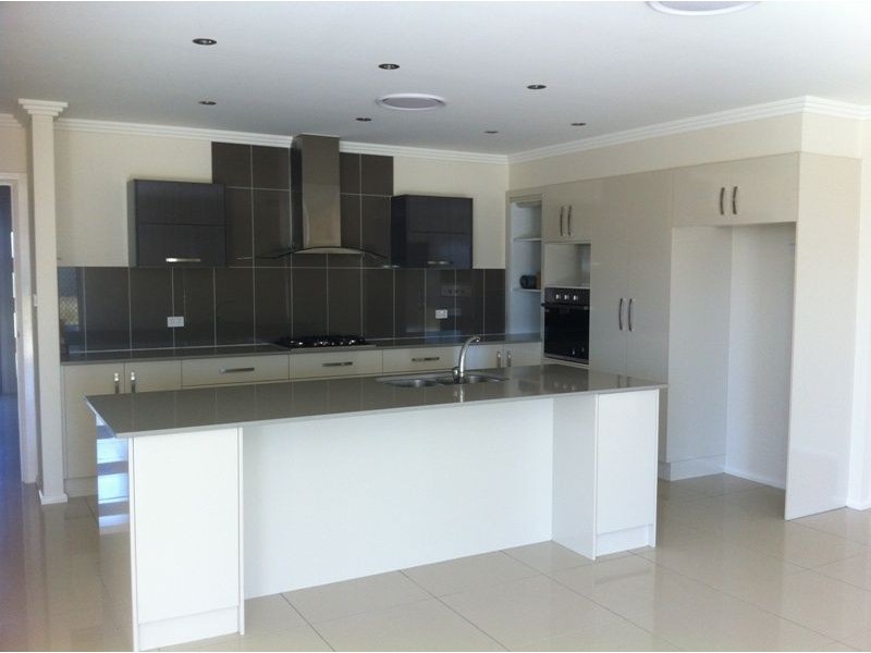 25 Kalinda Place, Tamworth NSW 2340