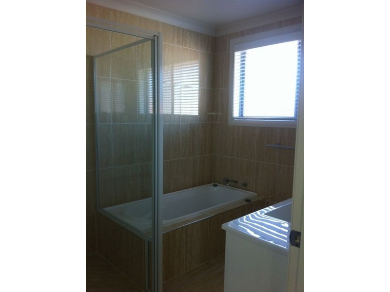 25 Kalinda Place, Tamworth NSW 2340