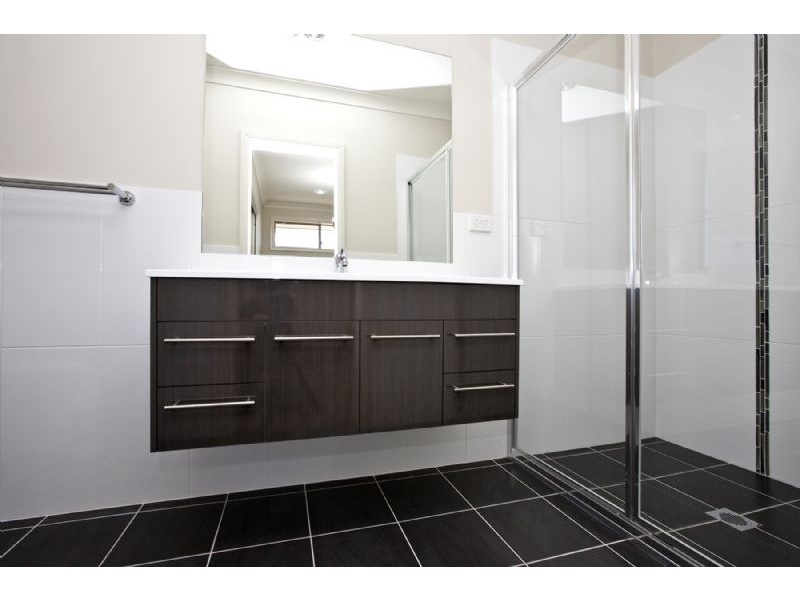 25 Sanctuary Place, Tamworth NSW 2340