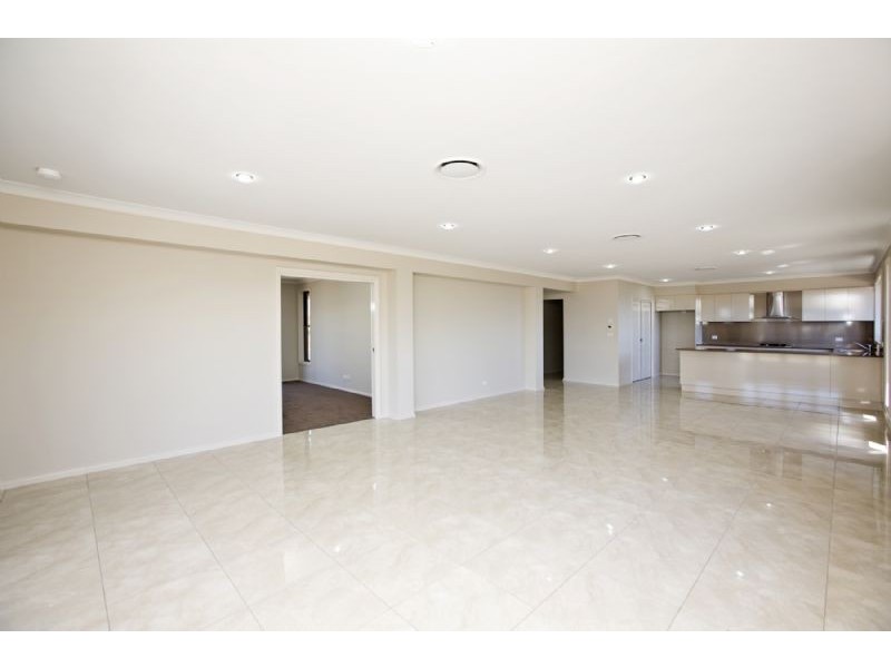 25 Sanctuary Place, Tamworth NSW 2340