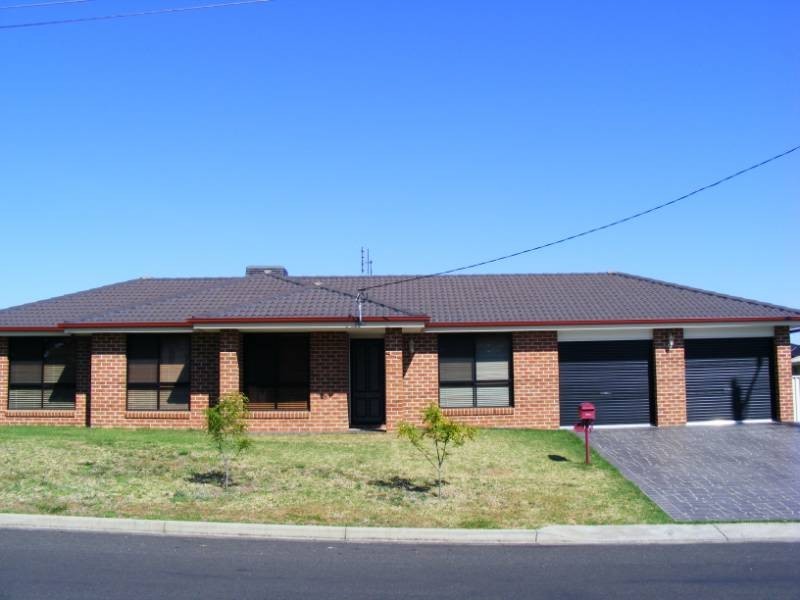 83 Evans Street, Tamworth NSW 2340